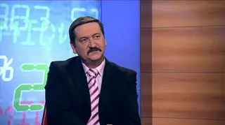 Dymisja wicepremiera i ministra finansów Rosji Kudrina, obniżony rating dla Białorusi z B do B-. Rozmawialiśmy z Henrykiem Borko, dziekanem Wyższej Szkoły Techniczno- Ekonomicznej, w Godzinie dla Pieniędzy.
