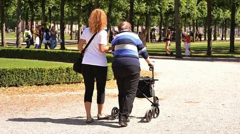 Eksperci domagają się zmian w przepisach dot. opiekunek w Niemczech
