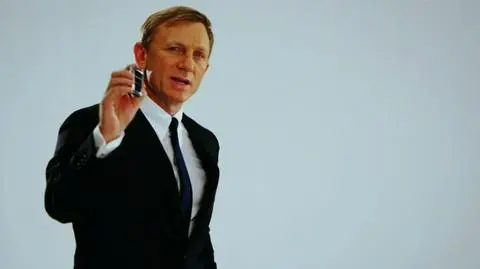James Bond to chodząca reklama