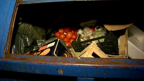 Senatorowie chcą, by duże sklepy płaciły za marnowanie żywności