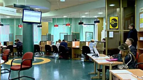 Urzędnicy poddają się bez walki ws. odmrożenia płac."Szkoda pieniędzy"