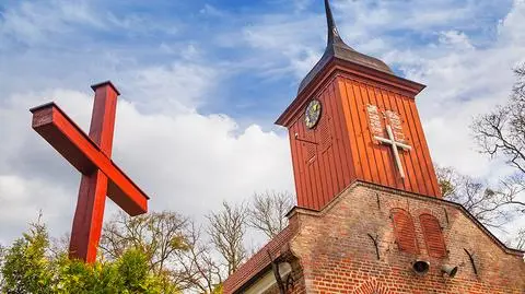 Sejm zgadza się na nabywanie ziemi przez Kościoły i związki wyznaniowe