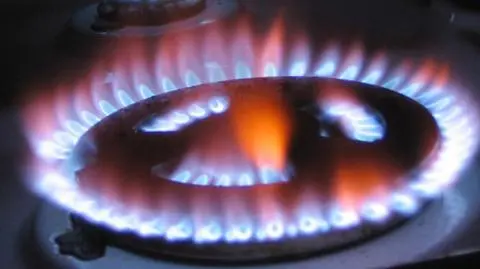 MFW: w 2014 roku Ukraina będzie płacić za gaz 380 dolarów