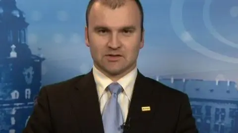 Nowe umowy, rosnące zyski, malejące straty w spółkach zależnych, coraz bliżej strategicznego poziomu rentowności, i... zupełnie nowe przedsięwzięcie z sektora e-commerce: prezes spółki Integrer SA ma powody do zadowolenia. Z Rafałem Brzóską, prezesem Integrer, rozmawialiśmy w programie "Dzień na Rynkach".