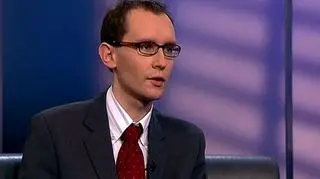 Po otrzymaniu z biura maklerskiego PITu 8C podatnicy mogą rozliczyć swoje inwestycje giełdowe. Służy do tego formularz PIT38. Jednak rozliczenie się z gry na giełdzie do łatwych nie należy, szczególnie gdy osiąga się straty. O to, jak prawidłowo się rozliczyć i na co trzeba zwrócić uwagę, Robert Stankiewicz pytał w programie "Pieniądze od Rana" doradcę podatkowego Accreo Taxand, Pawła Nocznickiego.