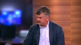 Francusko-belgijska Dexia prawdopodobnie będzie podzielona. Niebezpieczne aktywa spółki maja zostać przeniesione do tak zwanego "złego banku". Ta część, która udziela pożyczek władzom lokalnym, może zostać połączona między innymi z francuskim Bankiem Pocztowym. Uratowanie Dexii jest ważniejsze nawet od pomocy Grecji - przekonuje prezes Euroamerican Company Andrzej Kurnicki.