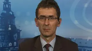 Czy rok szkolny jest okresem większych wydatków? Ile kosztuje wyprawka ucznia? Czy sensacyjne kiedyś mundurki przeszły juz do historii? W programie "Dzień na rynkach" rozmawialiśmy o rynku odzieży dla dzieci z prezesem spółki Drewex Piotrem Polakiem.