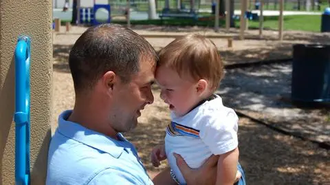 Czas na PIT. Jak rozliczają się rodzice samotnie wychowujący dzieci?