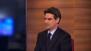 Spółka Drop planuje emisję do 586,8 tys. akcji serii D. Środki przeznaczy m.in. na punkty odzysku odpadów. Emisja odbędzie się po wyjaśnieniu sprawy z Urzędem Kontroli Skarbowej - zapowiada szef Rady Nadzorczej spółki Drop Marek Suchowolec.