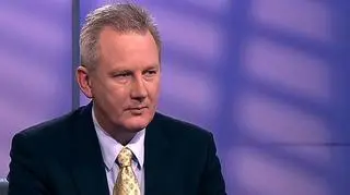 Nie ma dnia, by bez problemu korzystać można było przez internet z kont bankowych. Codziennie widzowie piszą do redakcji e- maile i skarżą się na to że w jakimś banku coś szwankuje. Co jest powodem tak wielu problemów? Gościem programu "Pieniądze od rana" był Wojciech Kwaśniak doradca prezesa NBP, były Główny Inspektor Nadzoru Bankowego.