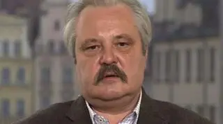 Spółka Aton-HT, notowana na New Connect, funkcjonująca w obszarze innowacyjnych technologii utylizacji odpadów niebezpiecznych i odzysku cennych materiałów, w tym roku informowała o trzech ważnych kontraktach. Jeden w kraju, jeden na Łotwie, jeden w Stanach Zjednoczonych. Wszystkie te kontrakty, nawet ten który został zawarty w Polsce, są w walutach obcych. Z tych trzech kontraktów przychody spółki przekraczają 7 mln złotych, czyli to jest większy poziom niż cały ubiegły rok. W ubiegłym roku spółka miała 4,30 mln zł przychodów i była na stratach. O szczegółach w magazynie "Dzień na Rynkach" z prezesem Aton-HT, Robertem Barczykiem, rozmawiał Rafał Hirsch.