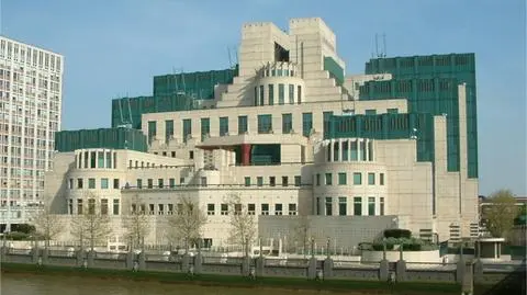 MI6 zatrudnia