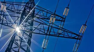 Nie grozi nam brak prądu w gniazdkach. Operator systemu przesyłowego Polskie Sieci Elektroenergetyczne wraz z Rządowym Centrum Bezpieczeństwa i elektrowniami na bieżąco monitorują sytuację