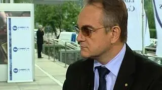 Produkt Krajowy Brutto w pierwszym kwartale wyniósł 3 procent - podał główny urząd statystyczny. W I kwartale 2010 r. głównym czynnikiem wzrostu PKB był popyt krajowy - to jemu zawdzięczamy 2,3 pkt. procentowego wzrostu. Gościem programu "Dzień na rynkach" był wicepremier i minister gospodarki Waldemar Pawlak, który przekonywał że należy inwestować a nie oszczędzać. Waldemar Pawlak tłumaczył, że obecnie należy szukać możliwości rozwoju i wspierać je, a nie skupiać się na cięciach wydatków.