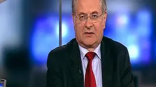 Minister finansów Jacek Rostowski dopuszcza czarne prognozy Komisji Europejskiej dla polskiej gospodarki, podczas gdy jeszcze tydzień temu zdecydowanie je odrzucał. W programie "90 Minut" Andrzej Raczko, ekonomista KNF powiedział ze wypowiedź ministra finansów powinniśmy potraktować bardzo ostrożnie.