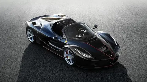 Ferrari pokazało LaFerrari Spider