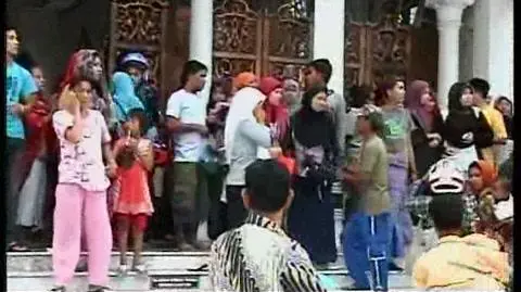 Po trzęsieniu w Indonezji