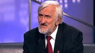 To było absolutnie jasne, że w roku 89 narasta fala, która zmieni oblicze globu - powiedział w Biznes Lunchu Waldemar Kuczyński, były minister przekształceń własnościowych. Według Kuczyńskiego, który wówczas wracał z emigracji, zagranica wiedziała, że za wyborami w Polsce idą wielkie zmiany. O pierwszym rządzie i Leszku Blacerowiczu w rozmowie z Waldemarem Kuczyńskim byłym ministrem przekształceń własnościowych