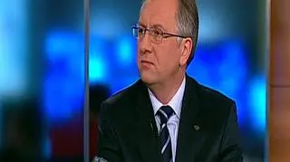 Prezes spółki DGA, Andrzej Głowacki - przedstawił skorygowane prognozy. Zysk netto będzie bliski zera, strata sięgnie 0,8 mln zł. Wcześniej DGA mówiło o 1 mln zł zysku. Spółka tłumaczy fatalne wyniki za IV kwartał rezerwami na przewidywane straty w projekcie, odpisami w związku z pogarszającą się sytuacją klientów oraz stratą spółki zależnej DGA Audyt. 