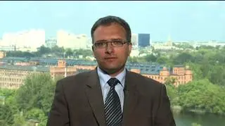 Notowany na New Connect Dywilan, producent dywanów, ale także sztucznej trawy notuje wzrost przychodów, ciągle jednak nie ma zysków. Dlaczego? O to pytaliśmy prezesa spółki, Piotra Jakubiaka.