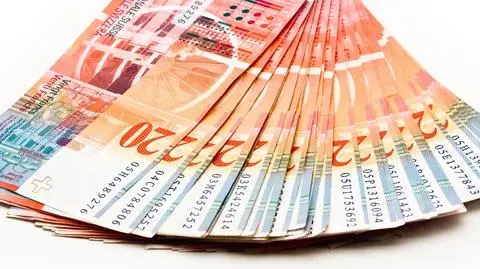 Szwajcarzy zbili franka