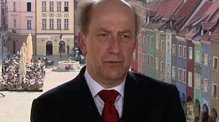 Najlepsze od listopada 2007 roku wyniki funduszy inwestycyjnych niosą nadzieję na odwrócenie tendencji spadkowych. Jednak eksperci są ostrożni: zaczął się powrót klientów, ale poziom wypłat z funduszy jest cały czas wyższy niż poziom wpłat. Jak mówi prezes BZ WBK AIB TFI, Krzysztof Samotij, ponad 3-procentowy wzrost aktywów fundusze zawdzięczają wzrostom na giełdzie.
Z Krzysztofem Samotijem w TVN CNBC Biznes rozmawiał Robert Stanilewicz.
