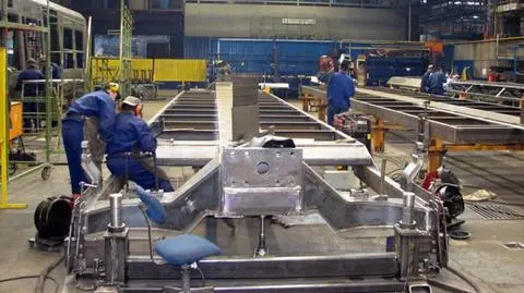 Kowalczyk o przetargu na autobusy dla wojska