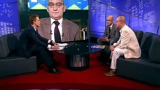 Koncerny fonograficzne wygrały bitwę z piratami. Szwedzki sąd skazał założycieli największego serwisu internetowego, który pozwalał na nielegalne ściąganie muzyki i filmów. Czy ten wyrok to pierwszy krok w stronę uzdrowienia sytuacji realnej walki z piratami? Na ten temat w programie "Biznes Lunch" Marek Tejchman rozmawiał z gośćmi, którymi byli: BARTŁOMIEJ WITUCKI koordynator i rzecznik BSA w Polsce, RAFAŁ PETRAS Chip.pl oraz ADAM GALAS manager zespołu Perfect.