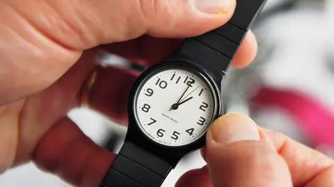 Zmiana czasu w UE. Minister infrastruktury Andrzej Adamczyk wyjaśnia