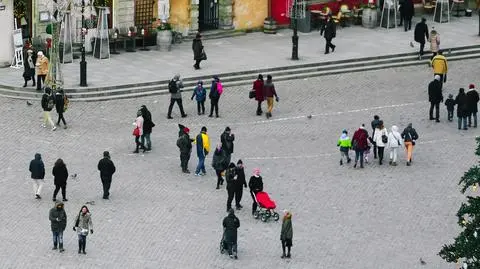 Ludność Polski zmalała o około 11 tysięcy osób