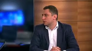 Sprzedaż detaliczna nadal szybko rośnie. W marcu wartość sprzedaży była o 9,4% wyższa, niż rok wcześniej. Stopa bezrobocia to 13,1% - zgodnie z oczekiwaniami. Według Marcina Mroza, głównego ekonomisty Fortis Banku, perspektywy dla sprzedaży detalicznej są nadal dobre - bo z ankiety NBP wśród przedsiębiorców wynika, że zamierzają zwiększać zatrudnienie i gotowi są podnosić pensje.