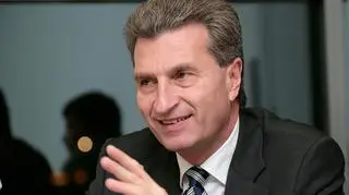 Komisarz UE Guenther Oettinger skorzystał w maju z prywatnego samolotu byłego managera koncernu Daimler