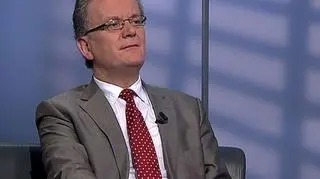 Początek listopada będzie miał tylko jedną gwiazdę… FED. Decyzje, które zostaną podjęte na spotkaniu rozpoczynającym się już we wtorek zdecydują nie tylko o tym, w którą stronę pójdzie giełdowy rynek, ale przede wszystkim w którą stronę pójdzie światowa gospodarka – ku recesji, czy ku wzrostom. W dzień po decyzji FED zbierają się i inne ważne banki centralne świata: EBC, BoA i BoJ. Czy pójdą śladem FED i będą drukować pieniądze? O tym w programie "Pieniądze od rana" mówi Grzegorz Kostrzewa-Zorbas, amerykanista, profesor Wyższej Szkoły Ekonomiczno-Informatycznej. 