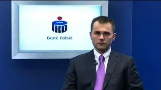 Główna stopa wciąż wynosi 4,5%. To oznacza, że różnica w poziomie oprocentowania w Polsce i w Strefie Euro powiększyła się w listopadzie do 3,25 punktu procentowego. W ubiegłym tygodniu Europejski Bank Centralny zaskoczył bowiem rynek decyzją o obniżce stóp. Eksperci oceniają, że Rada nie poszła śladem EBC, bo hamowanie polskiej gospodarki będzie mniej bolesne niż w Eurolandzie. O opinię w Godzinie Dla Pieniędzy poprosiliśmy dr Mirosława Budzickiego, analityka w departamencie skarbu PKO BP