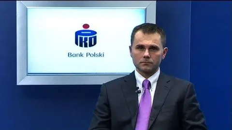 Główna stopa wciąż wynosi 4,5%. To oznacza, że różnica w poziomie oprocentowania w Polsce i w Strefie Euro powiększyła się w listopadzie do 3,25 punktu procentowego. W ubiegłym tygodniu Europejski Bank Centralny zaskoczył bowiem rynek decyzją o obniżce stóp. Eksperci oceniają, że Rada nie poszła śladem EBC, bo hamowanie polskiej gospodarki będzie mniej bolesne niż w Eurolandzie. O opinię w Godzinie Dla Pieniędzy poprosiliśmy dr Mirosława Budzickiego, analityka w departamencie skarbu PKO BP