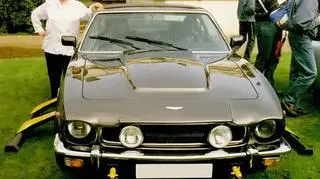 Aston Martin V8 Volante