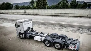 Mercedes Urban eTruck - elektryczny "TIR"
