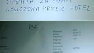 Od pary turystów przebywających w hotelu Jaz Aquamarine Resort otrzymaliśmy dwa zdjęcia które przedstawiają wezwanie do zapłaty za cały pobyt w hotelu