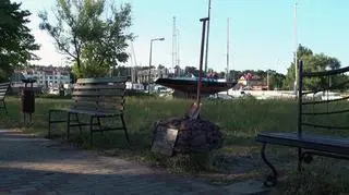 Pomnik w Kątach Rybackich