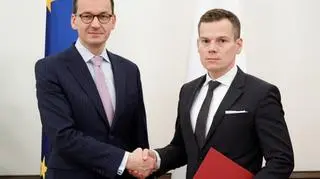 Premier Mateusz Morawiecki i nowy przewodniczący KNF Jacek Jastrzębski (zdjęcie z 2018 roku)