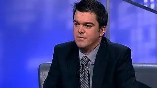 Każdy przedsiębiorca nie zatrudniający pracowników ma prawo zawiesić swoją działalność gospodarczą na czas od jednego miesiąca do dwóch lat. Co ważne, można robić to nawet kilka razy w roku. Mamy prawo zawiesić tyle razy prowadzenie swojej działalności gospodarczej i tym samym odprowadzanie składek do ZUS, ile razy jest nam to niezbędne. Jak podkreśla Wojciech Andrusiewicz z ZUS, w tym czasie nie musi opłacać składek na ubezpieczenia społeczne, a dobrowolnie może płacić składkę na zdrowie. Gościem programu "Biznes Lunch" był Wojciech Andrusiewicz z ZUS.