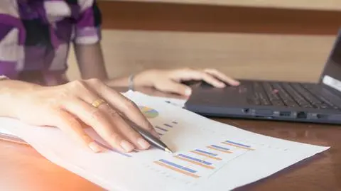 Według amerykańskich portali finansowych kobiety są lepsze w inwestowaniu