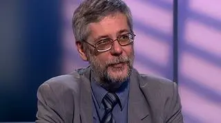 Darmowe przeniesienie numeru i niższe kary za rozwiązanie umowy z operatorem - to zmiany, z których mogą cieszyć się abonenci polskich sieci komórkowych. Od dziś obowiązuje znowelizowane prawo telekomunikacyjne. O tym czy nowe zasady gry na tym rynku zaostrzą konkurencję wśród telekomów rozmawialiśmy w TVN CNBC z Andrzejem Piotrowskim, ekspertem rynku telekomunikacyjnego.