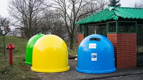Nowe zasady segregowania śmieci na cztery kontenery