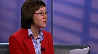 Kto składa i może składać PIT 37? Anna Misiak, ekspert podatkowy MDDP tłumaczy i radzi, co po kolei wpisywać w ramki formularza, by poprawnie rozliczyć się z fiskusem. Pamiętajmy, żeby wpisując NIP, wpisać swój nr. Zapiszmy też poprawnie datę za który rok składamy zeznanie. Ważne, by zaznaczyć, czy to nasze pierwsze zeznanie za dany rok podatkowy, czy to korekta wcześniej złożonego PIT-u.