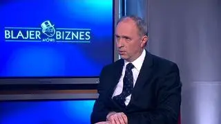 Komisja Nadzoru Finansowego nie szykuje rozwiązań, które miałyby pobudzić akcję kredytową dla firm. Mimo, że banki zaostrzyły kryteria przyznawania pożyczek i podniosły ich oprocentowanie, szef nadzoru uważa, że jego wsparcie nie jest potrzebne. Rozmowa z Andrzejem Jakubiakiem, przewodniczącym KNF.