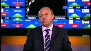 Sporo lotów jest wstrzymanych w związku z erupcją pyłu islandzkiego wulkanu. Jest to jednak dużo mniej odwołań niż w zeszłym roku mówi Sebastian Gościniarek. Niedługo jednak ruch ma zostać wznowiony. Mimo to firmy juz liczą straty. Jakie one będą i czy faktycznie taki krótki czas wstrzymania lotów może skutkować w poważnych stratach przez firmy lotnicze i turystyczne?
