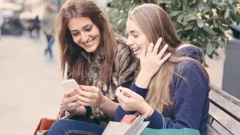 W UE bez roamingu. Rozmowy i sms-y w Europie tanie jak w kraju