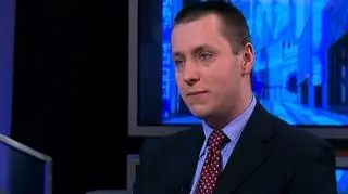 Termin rozliczenia się z Urzędem Skarbowym coraz bliżej, a pytań dotyczących PIT-ów coraz więcej. W "Biznes Lunchu" kontynuujemy akcję "Twój Brat Pit", a na dzisiejsze pytania naszych widzów odpowiada doradca podatkowy PricewaterhouseCoopers, Tomasz Kret. Tym razem dowiemy się m.in. co należy zrobić, gdy pracujemy i rozliczamy się za granicą, a w kraju osiągnęliśmy jedynie niewielki dochód.