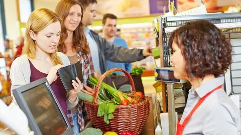 Konsumenci chcą sklepów bez kasjerów